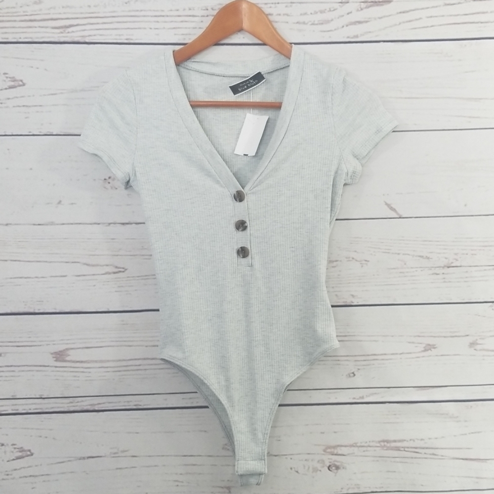 NWT Blue Blush Light Grey Bodysuit Size Small